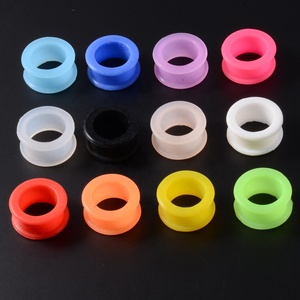 110-teiliges <span class=keywords><strong>Set</strong></span> Gemischte 3mm-20mm Silikon Flexible Doppelt Ausgestellte Hohle Ohrtunnel-Plugs Schwarz Rot Blau Orange Hochzeitsgeschenk - Product Image 2