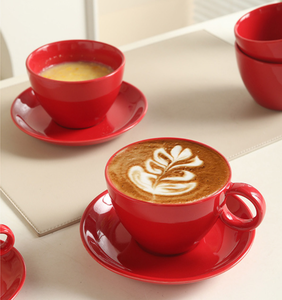 Juego de Taza y Platillo de Porcelana Roja Clásica, Ecológico, Apto para Lavavajillas, Taza de Café Espresso Italiana, Función Latte Art, Personalizable - Product Image 4