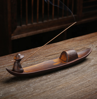 Vente chaude en gros bateau en céramique artisanat porte-encens pour bâtons brûleur de plateau d'encens bâton de plateau de attrape-cendres
