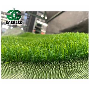 Alfombra verde <span class=keywords><strong>de</strong></span> <span class=keywords><strong>segunda</strong></span> <span class=keywords><strong>mano</strong></span> completamente nueva, césped <span class=keywords><strong>artificial</strong></span> <span class=keywords><strong>de</strong></span> 30mm para paisaje, jardín, campos <span class=keywords><strong>de</strong></span> fútbol y fútbol al aire libre - Product Image 2