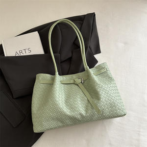 กระเป๋าถือสะพายไหล่ทรงมินิมอลสไตล์วินเทจ รุ่น YY0088 สีพื้นเรียบง่าย พร้อมซับในโพลีเอสเตอร์สำหรับผู้หญิง - Product Image 4