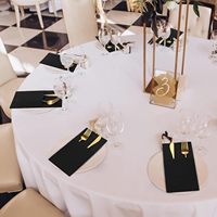 Serviettes en papier noires pour serviettes de table jetables de mariage avec couverts intégrés serviettes de table en papier Airlaid