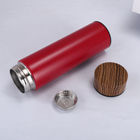 Vente en gros 500ml Flacon à vide isolé en acier inoxydable Design classique Infuseur à thé Caoutchouc Grain de bois Couleur Couvercle pour thé chaud Eau