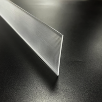 Diffuseur prismatique linéaire en polycarbonate transparent extrudé Baoming pour éclairage LED, avec lentille de couverture gaufrée