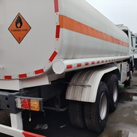 Camion-citerne Sinotruk HOWO 8X4 haute capacité, camion-citerne aux normes nationales II pour le transport routier en Afrique