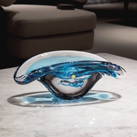 Bol décoratif en verre soufflé à la main bleu, asymétrique et festonné, avec texture d'ondulation d'eau, pièce maîtresse artistique pour la décoration de table