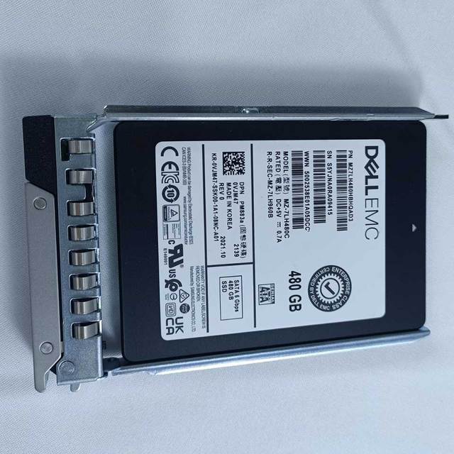 PM1635a 1.6TB 12Gbps SAS Internal Server SSD 2.5'' 15000 RPM 32MB Cache with Tray 0W5PP5 MZ-ILS1T6B
