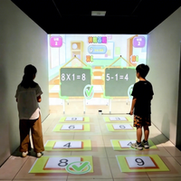 Sol et mur interactifs en forme de L avec projection AR pour la remise en forme, la gym, l'école, les jeux sportifs et les aires de jeux intérieures