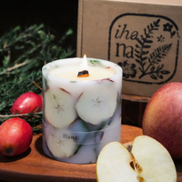 Coffret Cadeau Bougie Parfumée Pomme Sauvage Faite à la Main en Cire de Soja, Parfum Longue Durée pour la Maison, les Chambres, Anniversaires, la Fête des Pères, Diwali