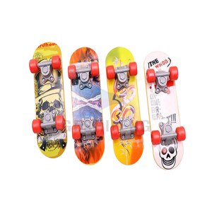 맞춤형 판촉 선물 앵무새 장난감 새 훈련 재미 대화 형 스쿠터 미니 손가락 플라스틱 스쿠터 - Product Image 3