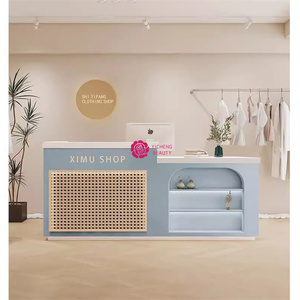 Yicheng Beauty Bureau de réception moderne et durable <span class=keywords><strong>Comptoir</strong></span> de réception en bois clair pour <span class=keywords><strong>boutique</strong></span> à des prix abordables - Product Image 3