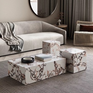 Set Moderno di Lusso per Soggiorno Personalizzato con Base in Pietra Sinterizzata Marmo Calacatta Viola a Cubo, 3 Pezzi Incluso Tavolino <span class=keywords><strong>da</strong></span> Caffè a Cubo - Product Image 1
