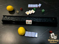 MLFY Supports de Mahjong en Acrylique Noir Marbré Faits à la Main avec Poussoirs Magnétiques, Table de Jeu de 20 Pouces et Accessoires pour les Amateurs de NMJL