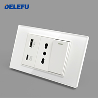DELEFU İtalyan Standart Cam Duvar Prizi USB-A ve Tip-C 20W Hızlı Şarjlı Modüler Anahtarlı Priz