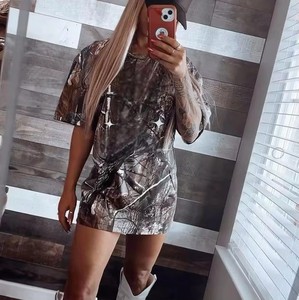 Fabricant personnalisé été <span class=keywords><strong>Camouflage</strong></span> feuilles t-shirts coton lourd surdimensionné tout imprimé Camo feuille arbre t-<span class=keywords><strong>shirt</strong></span> pour les femmes - Product Image 4