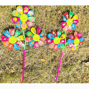 Neue Plastik-Cartoon-Blumen-Windmühle DIY-Malspielzeug für Kinder Pädagogisches Outdoor-Gartendekoration Geschenk Handwerk Lernspielzeug - Product Image 2