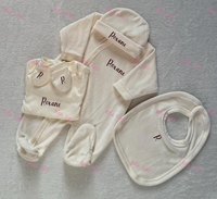 Vente en Gros : Vêtements Nouveau-Né Automne-Hiver, Pyjamas en Velours, Bonnet, Bavoir, Gants, Tenue de Naissance Personnalisée pour Bébé, Ensemble Grenouillère