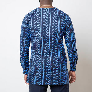 Chemise traditionnelle à imprimé africain Bleu marine Imprimé Hommes Top 100% Chemise en coton ciré pour la nouvelle saison - Product Image 5