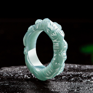 Anillo de dragón de jadeíta azul de agua de grado A natural de alta gama con grabado tridimensional de dragón de jade de grado hielo, tipo broche de solapa - Product Image 1