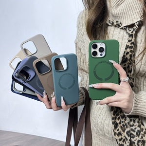 <span class=keywords><strong>Nuevo</strong></span> diseño de alta calidad suave TPU silicona magnética funda de teléfono para <span class=keywords><strong>iPhone</strong></span> 16 15 Pro Max 14 Plus 13 12 <span class=keywords><strong>11</strong></span> funda móvil a prueba de golpes - Product Image 6
