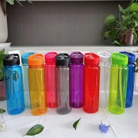 Custom LOGO 700ml Plastic Tumbler Cheap Sport bouteille d'eau sans BPA enfants tumbler avec couvercle et paille