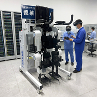 Entraîneur des membres inférieurs avec robot exosquelette d'entraînement à la démarche réglable