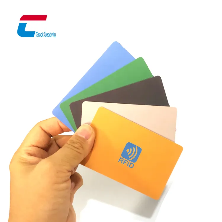 Produzione di Chip per scheda NFC personale in PVC trasparente a getto d'inchiostro impermeabile