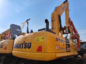 Excavadora Hidráulica Usada Komatsu PC220-8 de Alto Rendimiento, Marca Japonesa Komatsu, 23 Toneladas, 220-8, en Venta a Precio Económico - Product Image 5