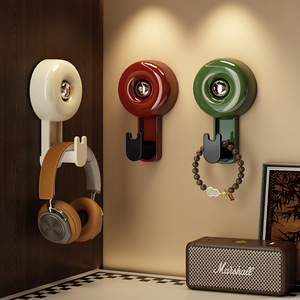 Vintage Style Suction Cup Hook Round Single Wall Mounted Coat And Cap Hook Behind Doors On Walls Multifunctional Storage Hook - Product Image 1