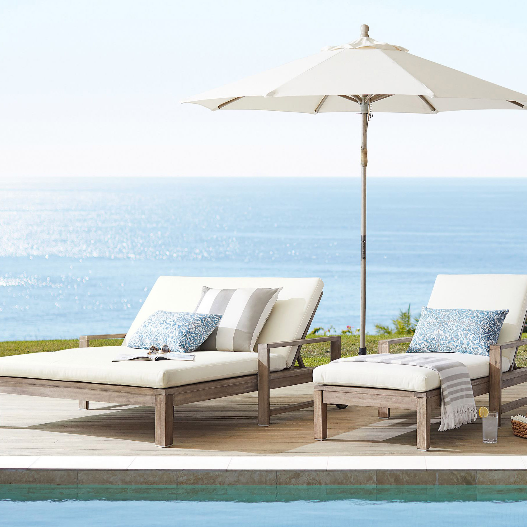 Simple hotel pool chaise furniture summer beach day bed outdoor sun loungers with cushion