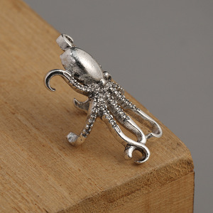 Orecchini vintage a clip a forma di polpo per donna, gioielli unici a tema animale marino - Product Image 3