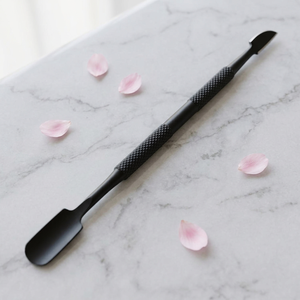 Pousse-cuticules et grattoir à ongles double extrémité en acier inoxydable noir, écologique et réutilisable, pour manucure, pédicure et soins en salon - Product Image 3