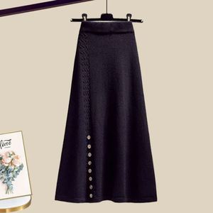 Automne et hiver nouvelle couleur unie mode jupe costume tricoté col en v pull Cardigan jupe deux pièces ensemble - Product Image 5