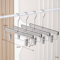 Maßgefertigte Mehrfarbige Umweltfreundliche Transparente Kunststoff-Spritzguss Rutschfeste Hosenclips-Kleiderbügel für Kleiderschrank und Wohnzimmer