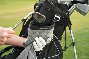 Bolsa de Limpieza para Palos y Pelotas de Golf Personalizada con Toalla Integrada, Exterior Impermeable, Tecnología Clean Face, Forro que Limpia las Ranuras de los Palos - Product Image 6