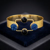 Pulseras de Moda de Latón Soumya Creation, Chapadas en Oro, con Ónix Negro, Gema Durzy, Diseño Geométrico Elegante Unisex, Estilo Rajasthan
