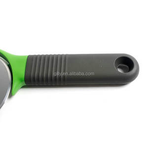 นวัตกรรมเครื่องมือสำหรับขายพิซซ่าพลั่วตัดพิซซ่าที่บ้านพร้อมใบมีดป้องกันอย่างปลอดภัย - Product Image 6