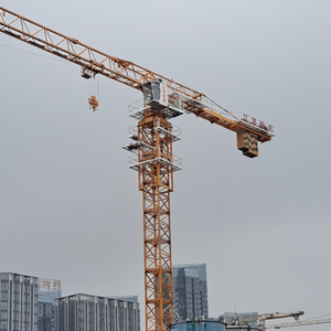 Grúa Torre de Cabeza Plana Usada, 90% Nueva, Capacidad de Elevación de 10t, Componentes Principales de la Caja de Cambios y Motor, Estándar ASTM, Marca MH, Fabricada en China por HEN - Product Image 2