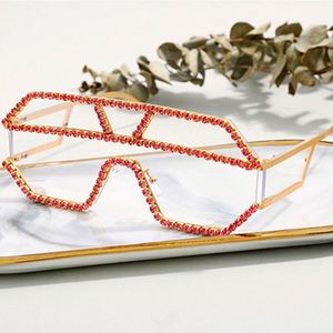 แว่นกันแดดแฟชั่นหรูหราประดับเพชรทรงโอเวอร์ไซส์สำหรับผู้หญิง ลดราคาสุดฮอตประจำปี 2020 - Product Image 1