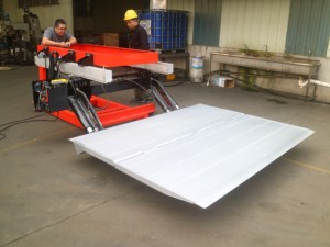 Plataforma Trasera Plegable para Camión con Capacidad de 2000 kg, Personalizable y Directo de Fábrica para Exportación - Product Image 2