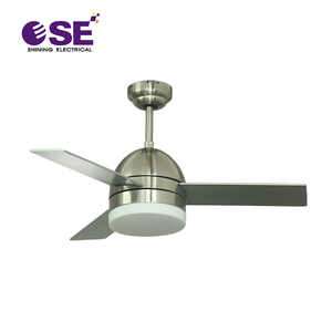 Ventilador colgante pequeño de <span class=keywords><strong>Malta</strong></span> de 42 pulgadas, madera contrachapada de techo recto, 3 aspas, pintura plateada, Motor eléctrico de CA mecánico para hogares - Product Image 1