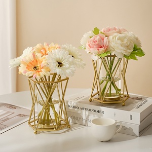 Vaso de Vidro Transparente Destacável com Suporte de Ferro Dourado Geométrico, Estilo Nórdico, Durável, para Decoração de Casa e Casamento - Product Image 2