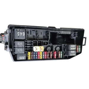 กล่องฟิวส์ในห้องโดยสารรถยนต์ <span class=keywords><strong>VW</strong></span> Polo Taigun Audi A1 SEAT Skoda 12V 20A สำหรับการติดตั้งเพิ่มเติม/อัพเกรด - Product Image 2