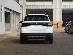 Bon prix pour Volkswagen <span class=keywords><strong>Touareg</strong></span> 2023 1.5L automatique, édition Style, petit SUV, en stock, véhicule d'<span class=keywords><strong>occasion</strong></span> - Product Image 2