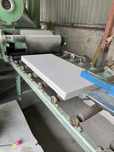 Vente en gros d'usine chinoise de dalles de granit naturel pour l'extérieur, spécialement conçues pour les sols carrés extérieurs - Product Image 2