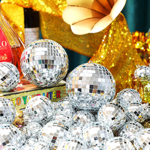 Espejo Decorativo Plateado Brillante Tipo Disco, Espejo Gigante y Pequeño, Mini Espejo Bola de Discoteca - Product Image 1
