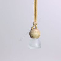 Bouteille vide de diffuseur de parfum pour voiture de 8 ml, colorée, suspendue, givrée, avec bouchon à vis en bois