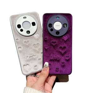 Coque de téléphone en peluche Velvet Small Love pour MATE60 Full-Covered Drop-Resistant Protective Mate New Style - Product Image 1