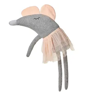 独家专利设计廉价儿童毛绒玩具粉色裙子猪小姐姐玩具