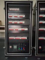 Boîte de distribution électrique professionnelle triphasée PHLTD avec armoire de distribution et prise de courant, en coffret de transport